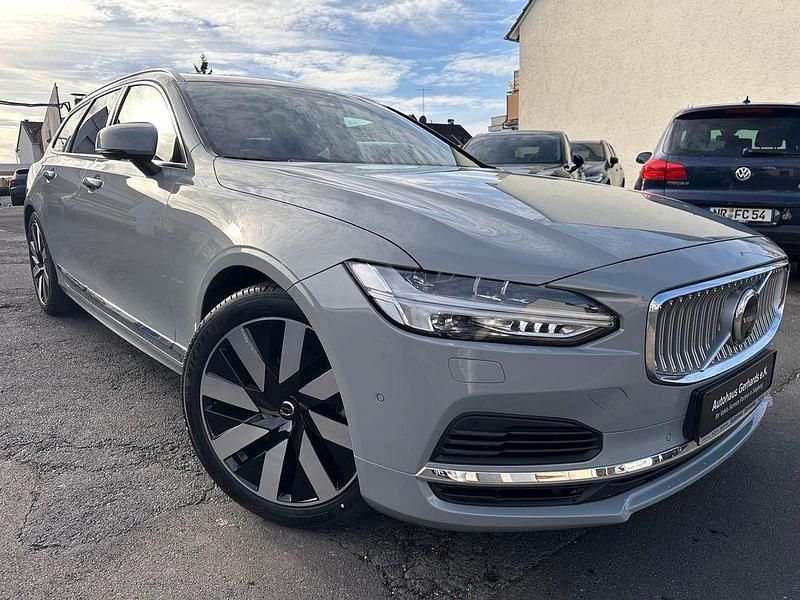 Gebraucht Volvo V90 Plus 349 PS (256 kW) 2025 Grau Kombi