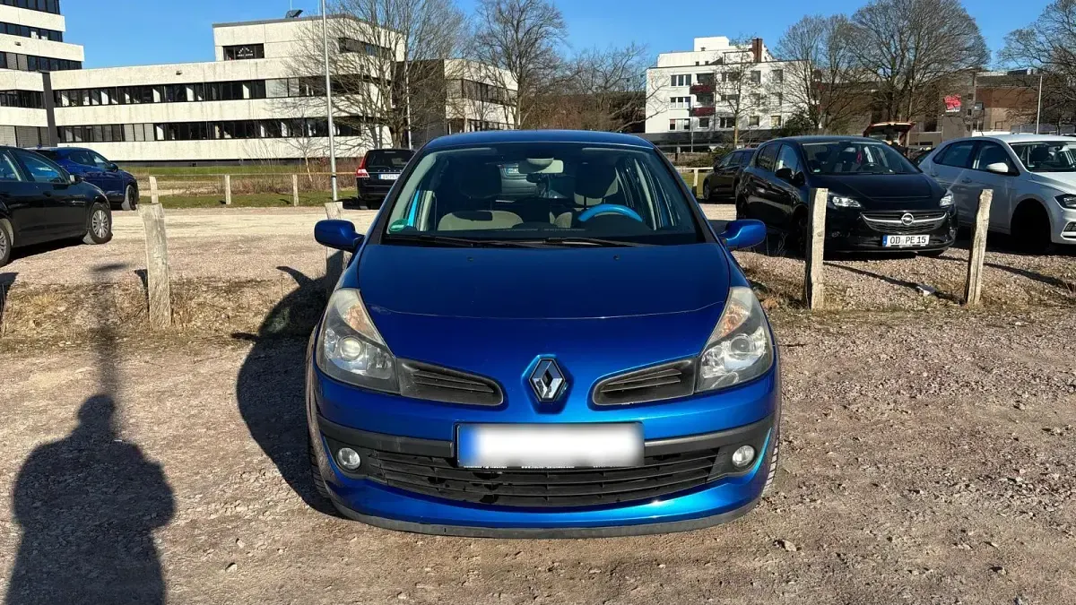 Używany Renault Clio III 110 KM (80 kW) 2006 Niebieski Hatchback