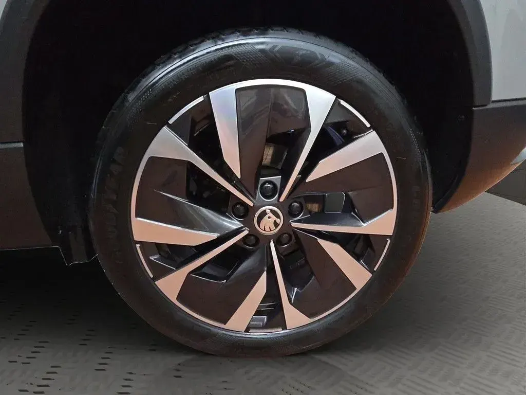 Gebraucht Skoda Karoq Style 150 PS (110 kW) 2023 Stahlgrau SUV