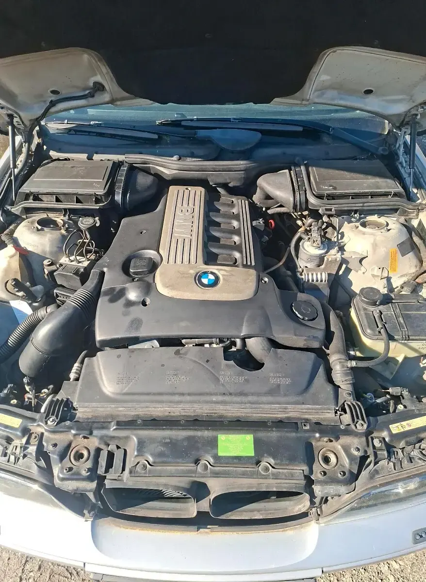 Gebraucht BMW 525 163 PS (119 kW) 2003 Grau Kombi