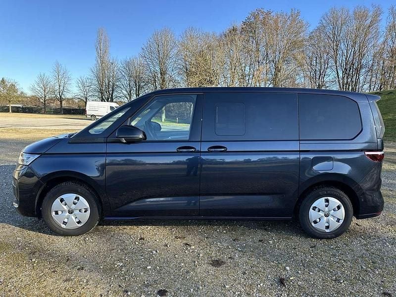 Gebraucht VW T7 Life 150 PS (110 kW) 2024 Blau Van