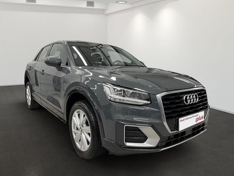 Gebraucht Audi Q2 Comfort 150 PS (110 kW) 2019 Nanograu metallic SUV