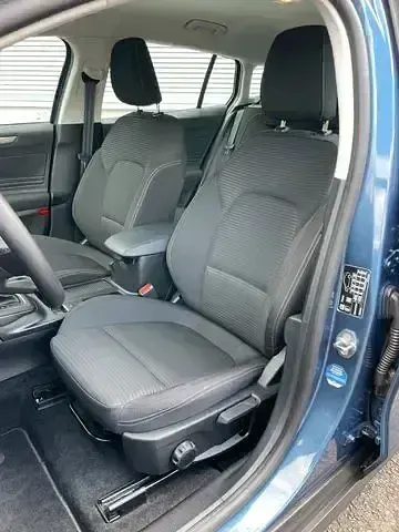 Używany Ford Focus Titanium 155 KM (114 kW) 2024 Niebieski Sedan/Limuzyna