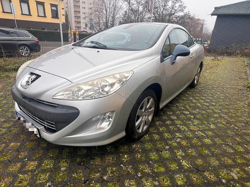 Gebraucht Peugeot 308 CC Premium 156 PS (114 kW) 2010 Grau Cabrio