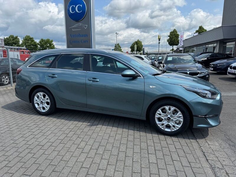 Grau Neu 2024 Kia Ceed Sportswagon Vision Kombi | 28.400 € (Guter Preis) - Bild 1/3