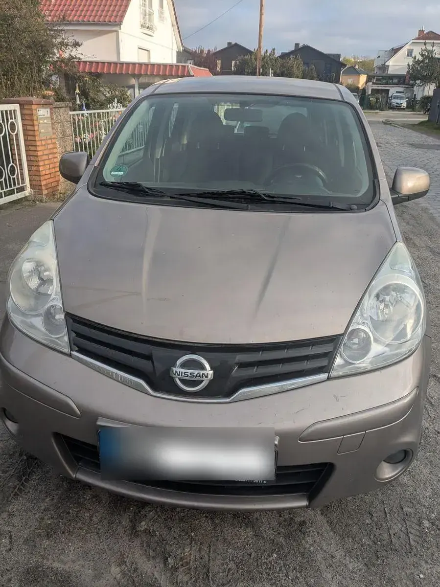 Usata Nissan Note 110 CV (80 kW) 2011 Oro Utilitaria