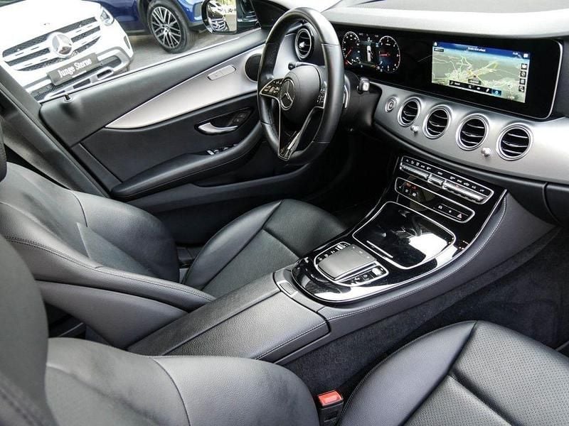 Gebraucht Mercedes E200 Avantgarde 160 PS (117 kW) 2022 Schwarz Limousine
