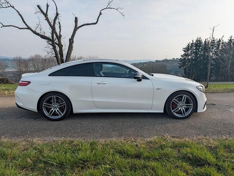 Gebraucht Mercedes E400 AMG 333 PS (244 kW) 2017 Weiß Coupé
