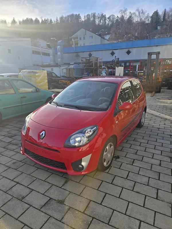 Rot Gebraucht 2010 Renault Twingo Kleinwagen | 2.200 € (Etwas zu teuer) - Bild 1/4