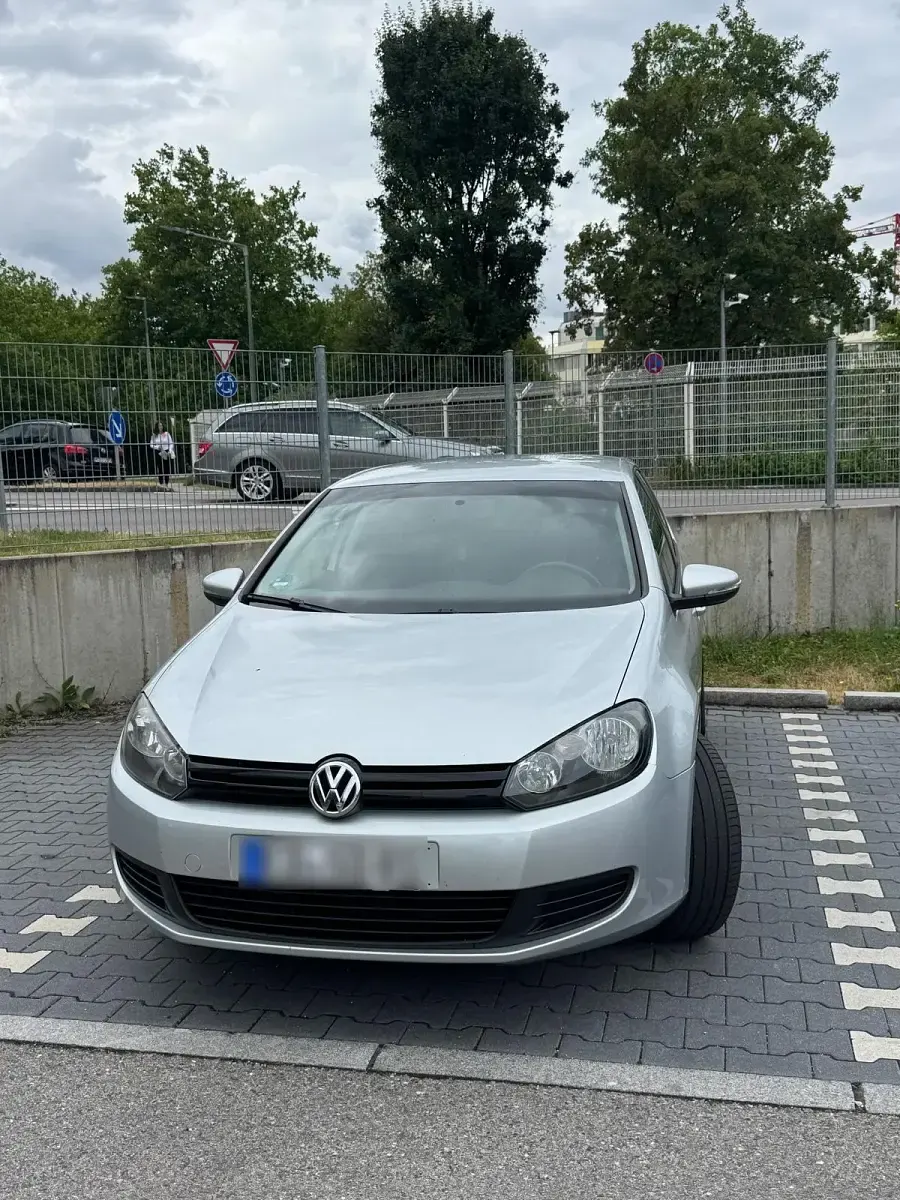 Gebraucht VW Golf VI 80 PS (58 kW) 2008 Silber Kleinwagen
