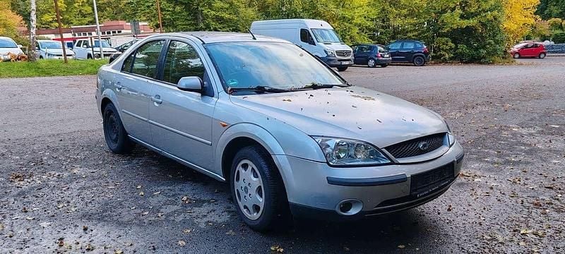 Silber Gebraucht 2001 Ford Mondeo Ghia Limousine | 1.100 € (Superpreis) - Bild 1/4