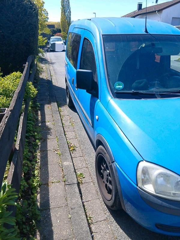 Używany Opel Combo 87 KM (63 kW) 2003 Niebieski Minivan