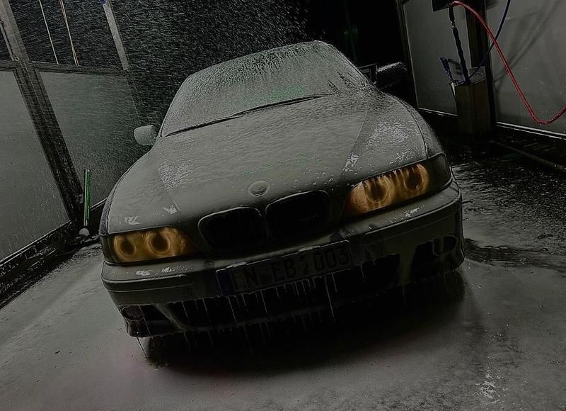 Blau Gebraucht 2000 BMW 525 Limousine | 2.000 € - Bild 1/4