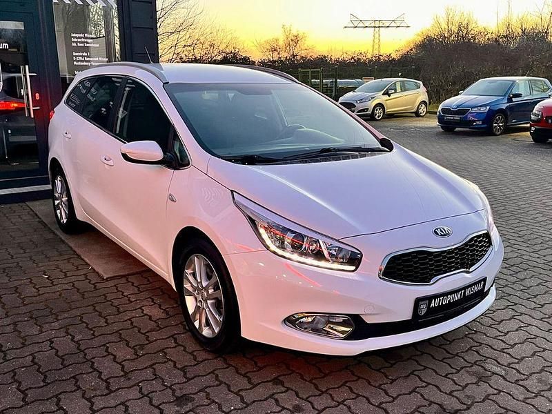 Gebraucht Kia Ceed Sportswagon 99 PS (72 kW) 2014 Weiß Kombi