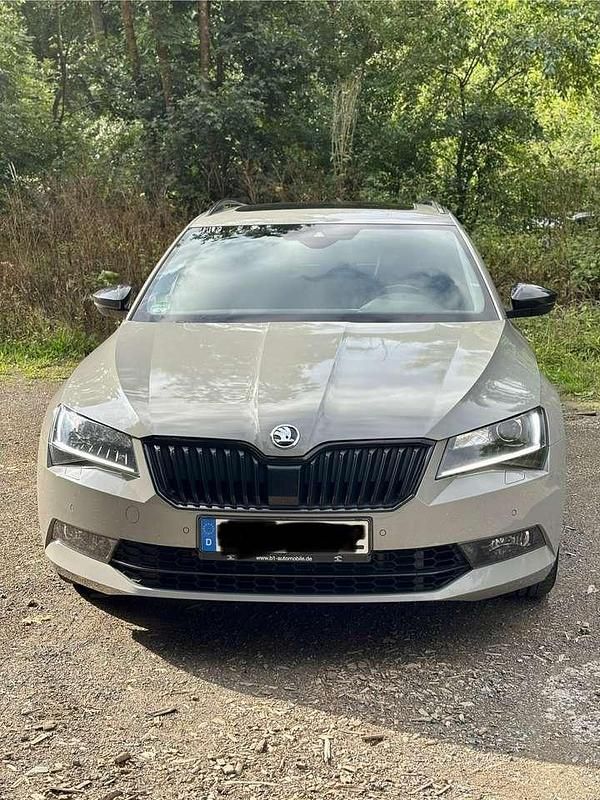 Gebraucht 2018 Skoda Superb SportLine Kombi | 24.750 € (Guter Preis) - Bild 1/4