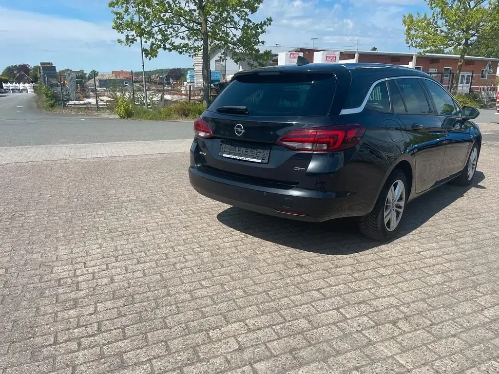 Gebraucht Opel Astra Dynamic 136 PS (100 kW) 2016 Schwarz Kombi
