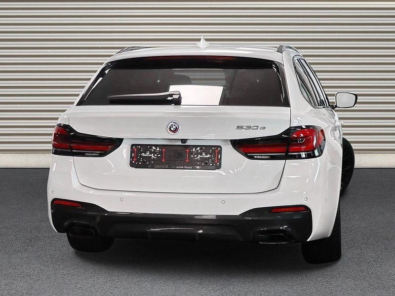 Gebraucht BMW 530e iPerformance 292 PS (214 kW) 2023 Alpinweiss iii Kombi