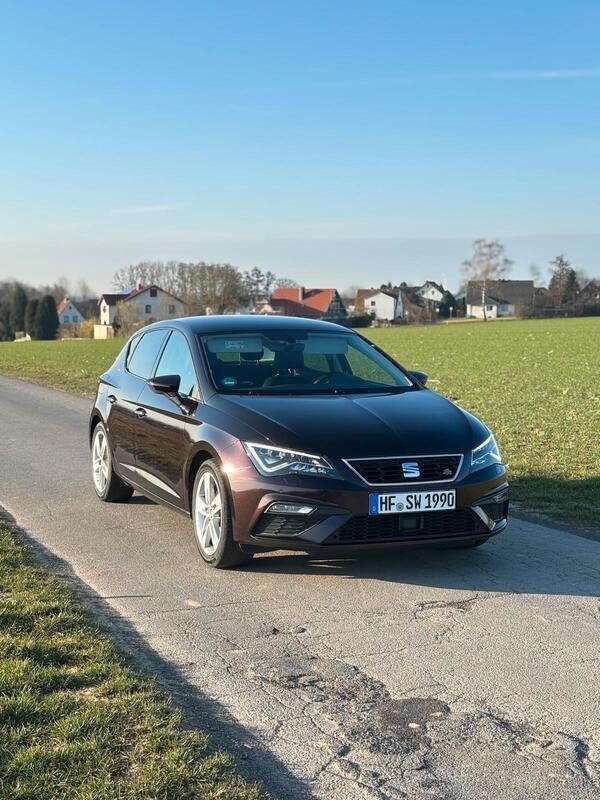 Violett Gebraucht 2019 Seat Leon FR Kleinwagen | 13.999 € (Fairer Preis) - Bild 1/4