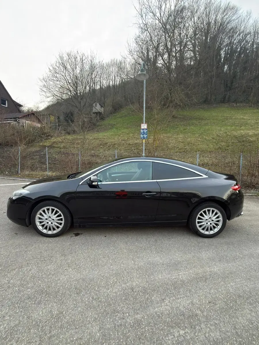 Gebraucht Renault Laguna Coupé 180 PS (132 kW) 2008 Schwarz Coupé