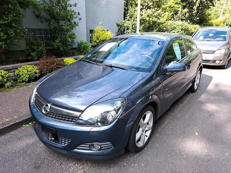 Blau Gebraucht 2008 Opel Astra GTC Coupé | 4.200 € - Bild 1/4