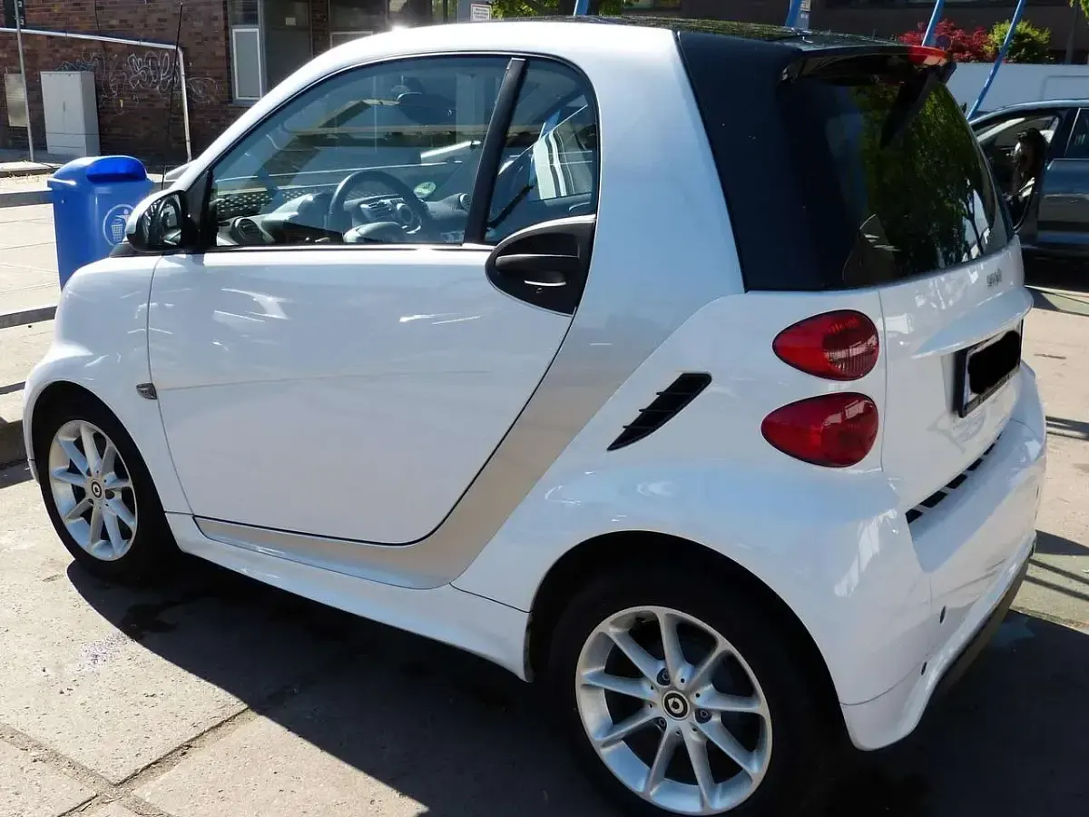 Gebraucht Smart ForTwo Coupé 75 PS (55 kW) 2014 Weiß Coupé
