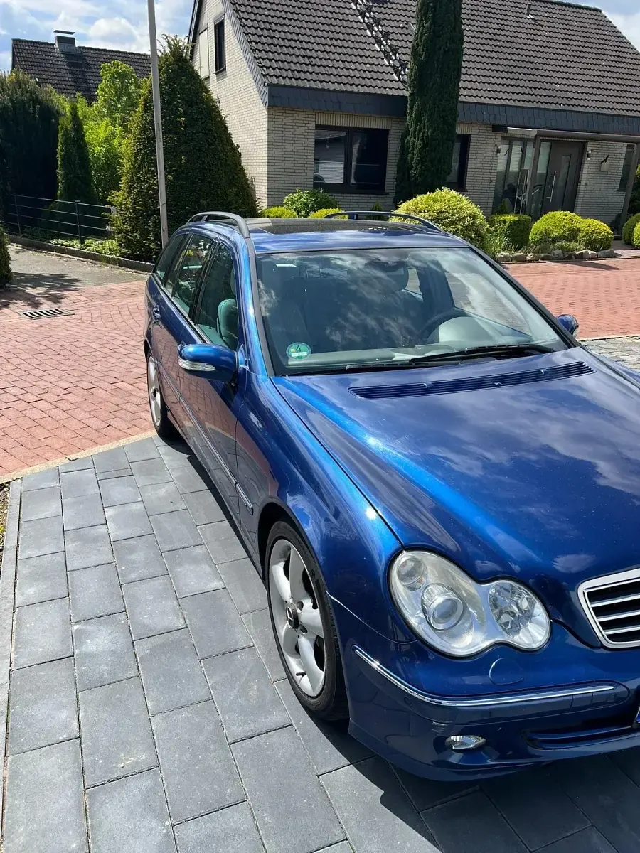 Używany Mercedes C230 204 KM (150 kW) 2006 Niebieski Kombi
