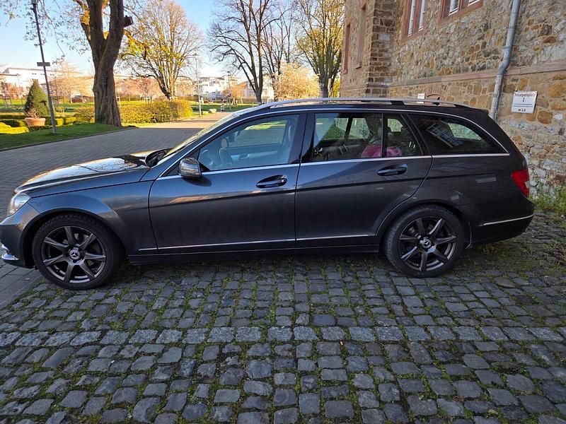 Second-hand Mercedes C220 170 CP (125 kW) 2013 Gri Break