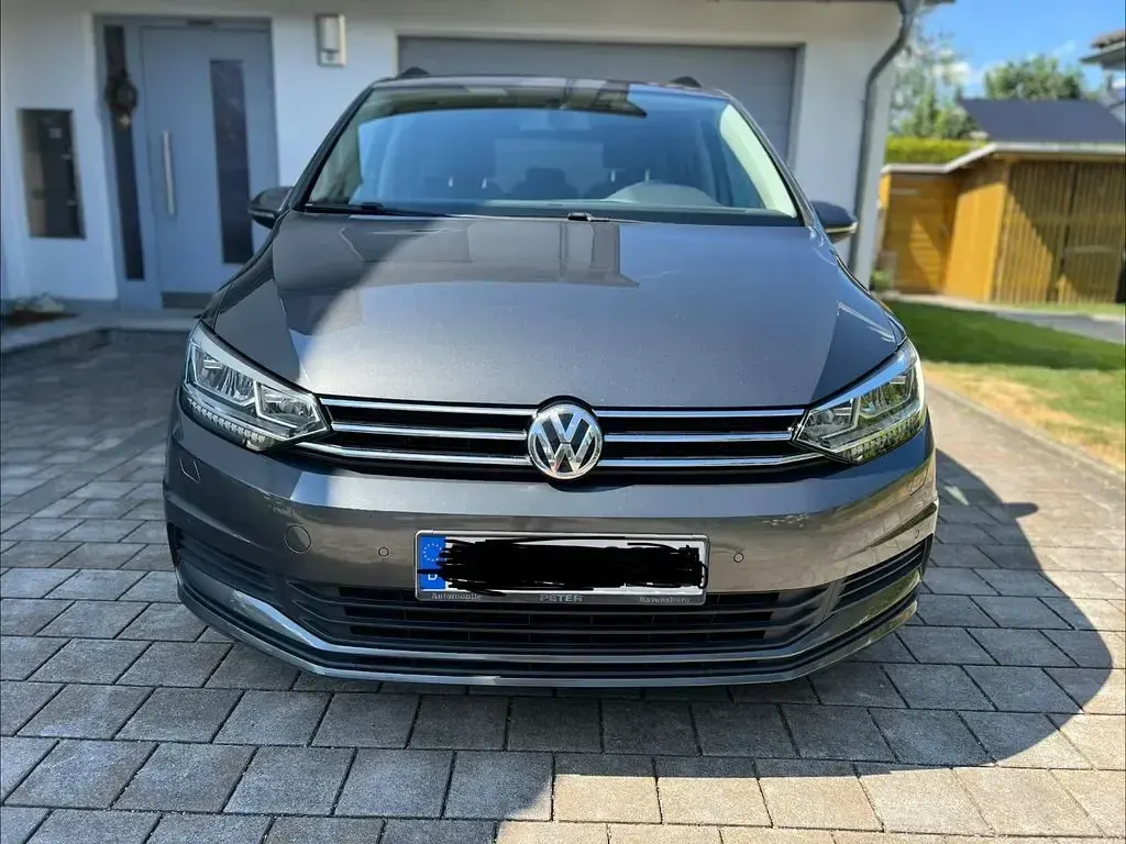 Gebraucht VW Touran Comfortline 116 PS (85 kW) 2017 Grau Van / Kleinbus