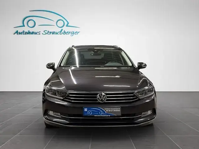 Używany VW Passat Highline 190 KM (139 kW) 2018 Szary Kombi