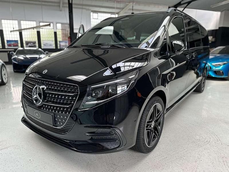 Obsidianschwarz metallic Neu 2025 Mercedes V300 Van / Kleinbus | 117.990 € (Teuer) - Bild 1/4