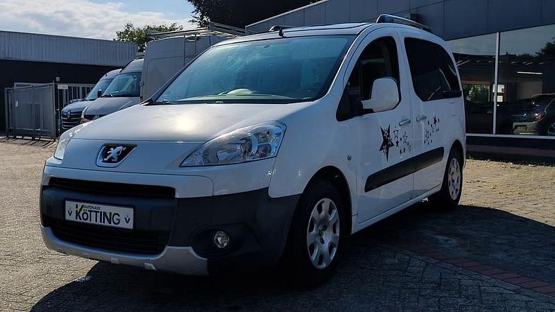 Weiß Gebraucht 2010 Peugeot Partner Van / Kleinbus | 4.200 € (Fairer Preis) - Bild 1/4