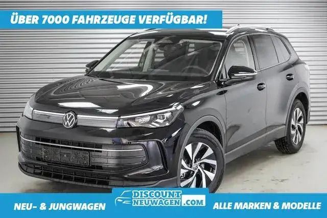 Deep black metallic (2t) Neu 2024 VW Tiguan Life SUV | 39.390 € (Fairer Preis) - Bild 1/4