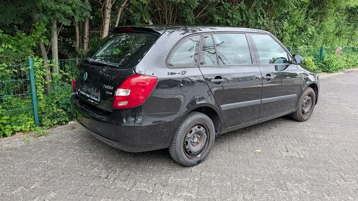 Gebraucht Skoda Fabia 69 PS (50 kW) 2011 Schwarz Kombi