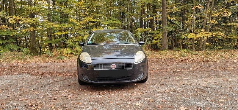 Schwarz Gebraucht 2009 Fiat Punto Racing Kleinwagen | 1.500 € (Etwas zu teuer) - Bild 1/4