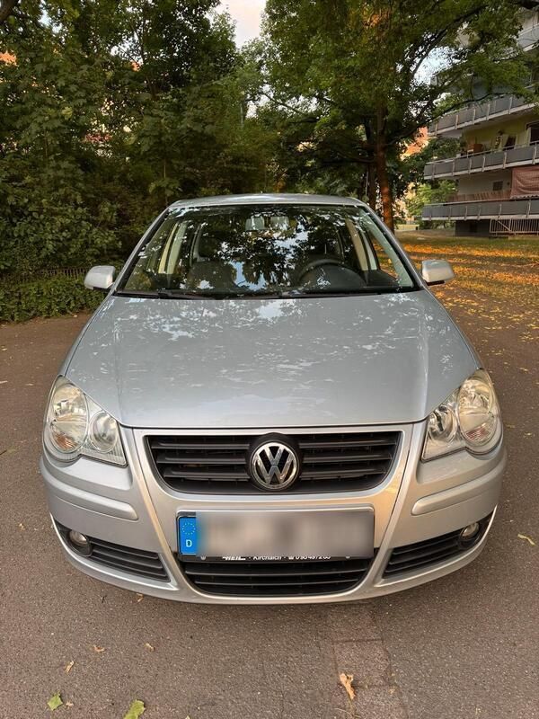 Silber Gebraucht 2009 VW Polo Kleinwagen | 3.200 € (Fairer Preis) - Bild 1/4
