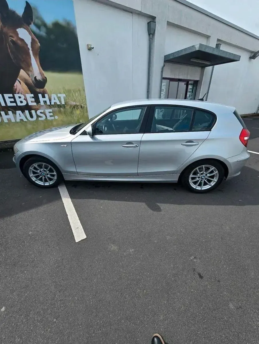 Gebraucht BMW 116 Sport Line 116 PS (85 kW) 2011 Silber Kleinwagen