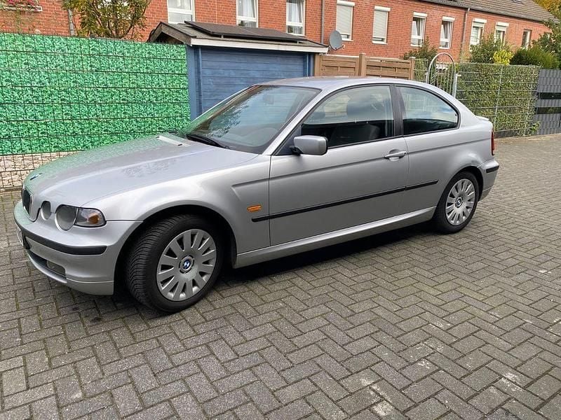 Gebraucht BMW 318 143 PS (105 kW) 2003 Silber Limousine