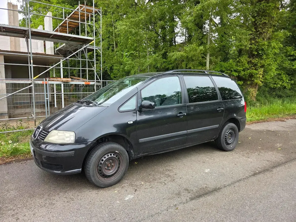 Używany Seat Alhambra 2004 Czarny Minivan