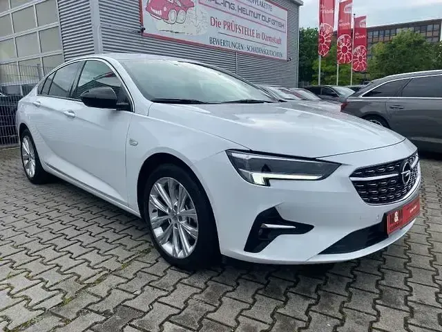 Gebraucht Opel Insignia Business Elegance 174 PS (127 kW) 2021 Weiß Limousine