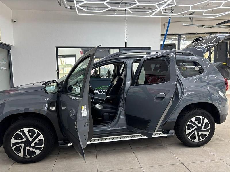 Gebraucht Dacia Duster Extreme 101 PS (74 kW) 2023 Grau SUV
