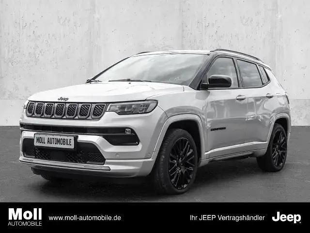 Silber Gebraucht 2022 Jeep Compass SUV | 31.900 € (Teuer) - Bild 1/4