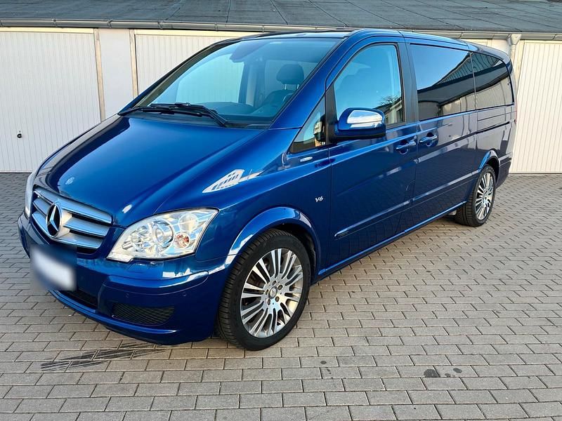 Gebraucht Mercedes Viano 224 PS (164 kW) 2012 Blau Van / Kleinbus