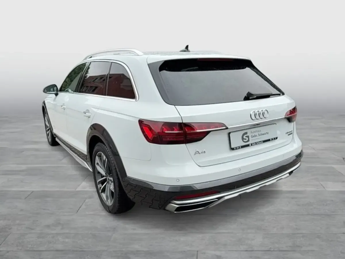 Gebraucht Audi A4 Allroad Ambiente 265 PS (194 kW) 2022 Weiß Kombi