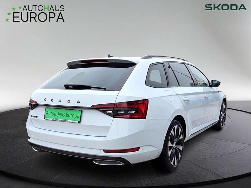 Gebraucht Skoda Superb SportLine 200 PS (147 kW) 2022 Moonweiß perleffekt Kombi