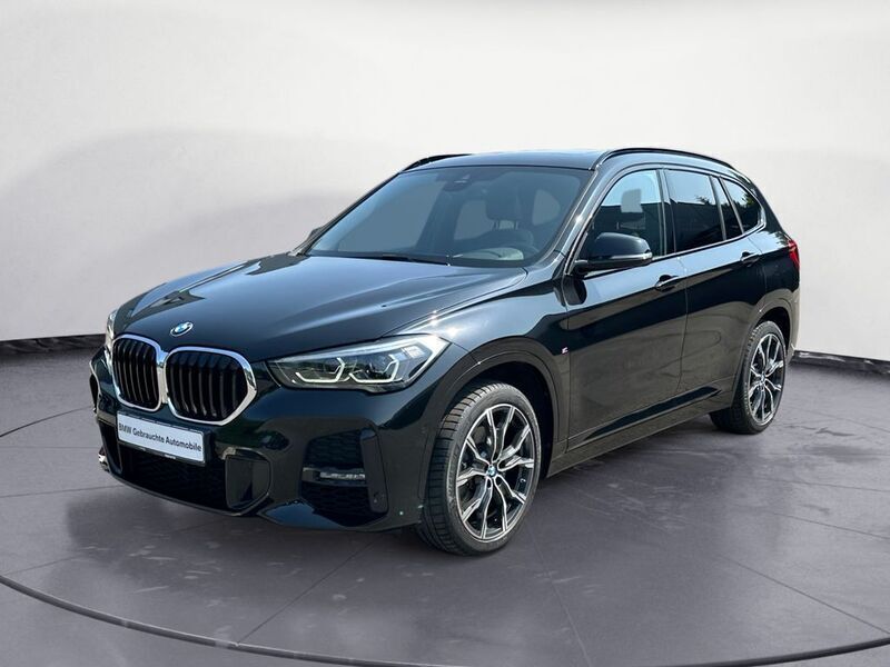 Schwarz Gebraucht 2020 BMW X1 M Sport SUV | 30.930 € (Etwas zu teuer) - Bild 1/4