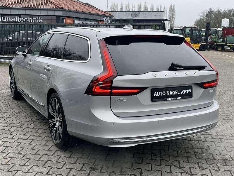 Gebraucht Volvo V90 Plus 197 PS (144 kW) 2024 Silver dawn / metallic Kombi