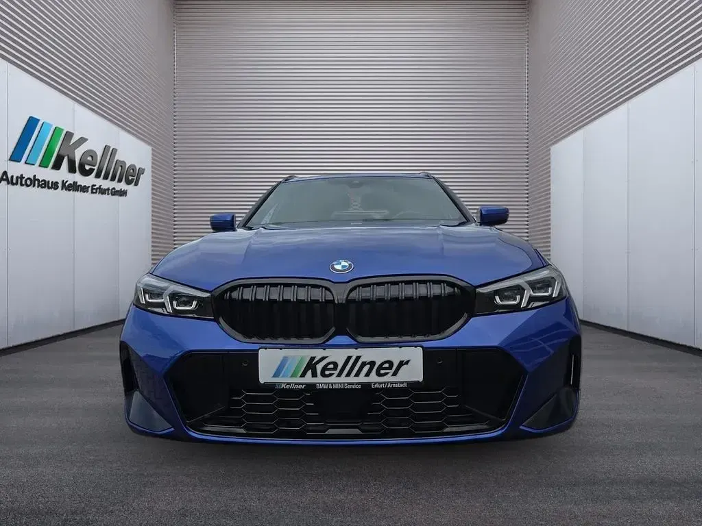 Gebraucht BMW 320 M Sport 190 PS (139 kW) 2023 Blau Limousine