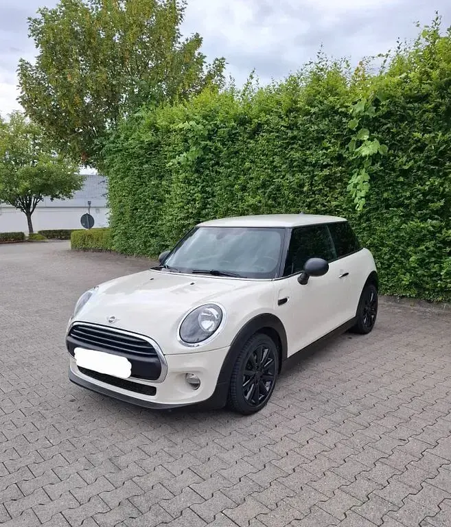 Gebraucht Mini ONE 102 PS (75 kW) 2019 Beige Kleinwagen