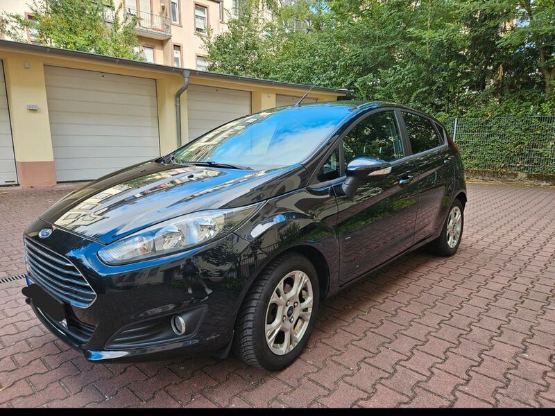 Schwarz Gebraucht 2013 Ford Fiesta SYNC Edition Kleinwagen | 5.400 € (Fairer Preis) - Bild 1/4