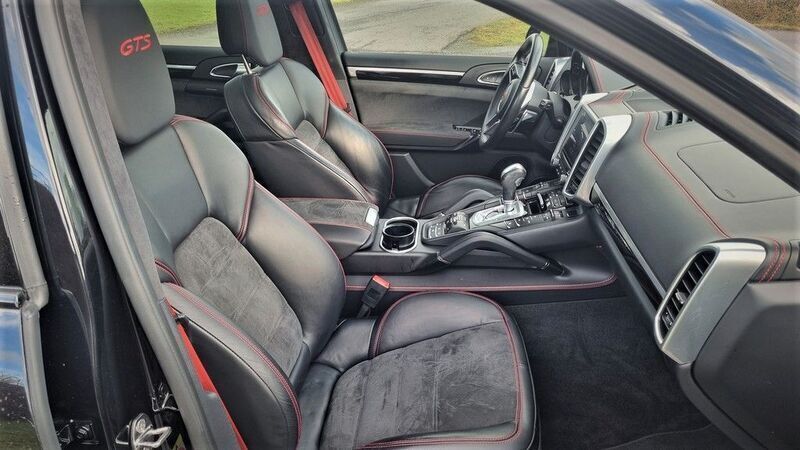 Gebraucht Porsche Cayenne GTS 441 PS (324 kW) 2017 Tiefschwarzmetallic SUV